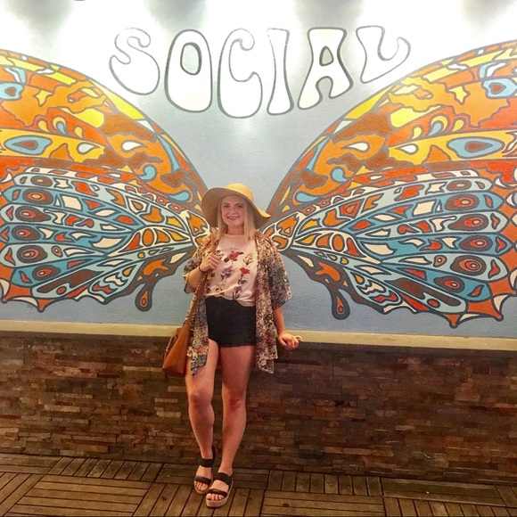 Meet your Posher, Autumn - Picture 3 of 7